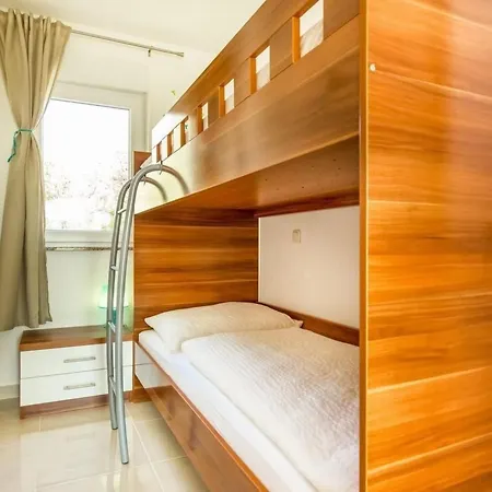 Haus In Mit Gemeinschaftlichem Pool By Interhome