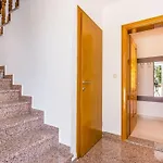Haus In Mit Gemeinschaftlichem Pool By Interhome بيت للعطل